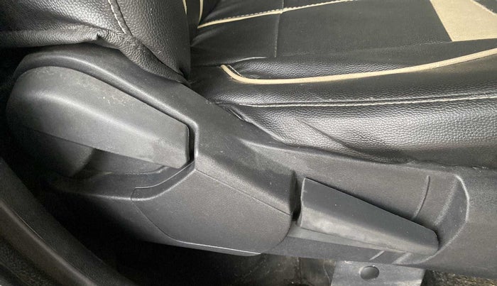2021 Nissan MAGNITE XV MT, Petrol, Manual, 10,938 km, Driver Side Adjustment Panel