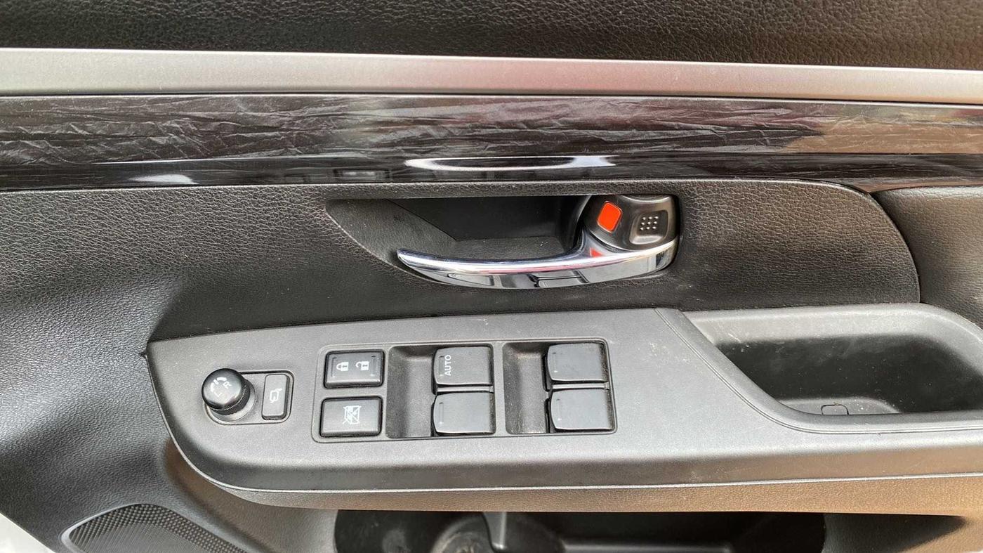 2022 Maruti XL6 ALPHA PLUS MT, Petrol, Manual, 8,627 km, Driver Side Door Panels Control