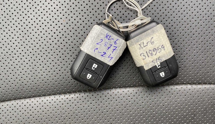 2022 Maruti XL6 ALPHA PLUS MT, Petrol, Manual, 8,627 km, Key Close Up