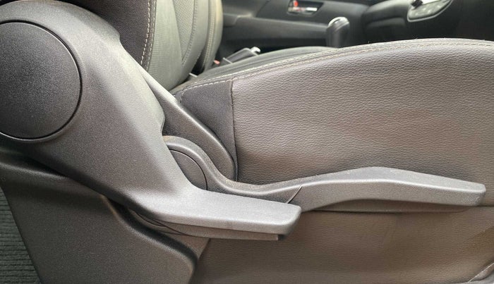 2022 Maruti XL6 ALPHA PLUS MT, Petrol, Manual, 8,627 km, Driver Side Adjustment Panel