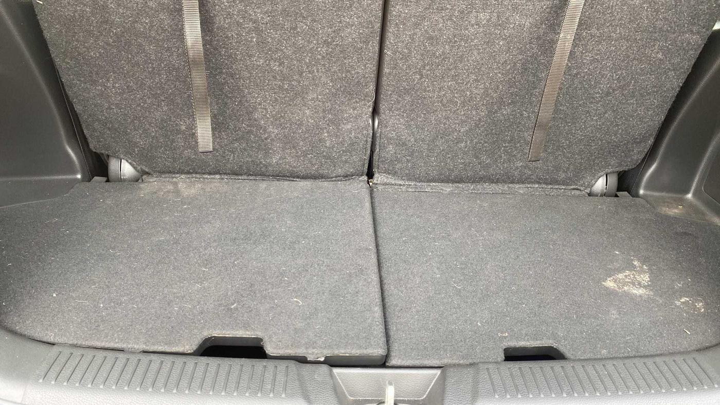 2022 Maruti XL6 ALPHA PLUS MT, Petrol, Manual, 8,627 km, Boot Inside