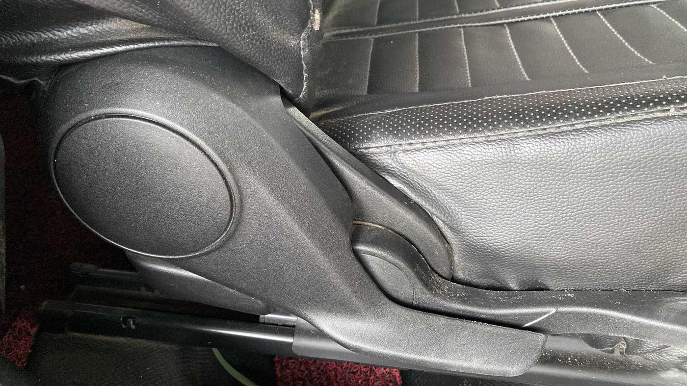 2019 Maruti Baleno ZETA PETROL 1.2, Petrol, Manual, 36,998 km, Driver Side Adjustment Panel