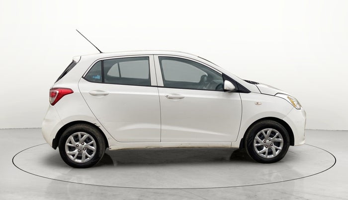 2017 Hyundai Grand i10 MAGNA 1.2 KAPPA VTVT, CNG, Manual, 1,15,192 km, Right Side View