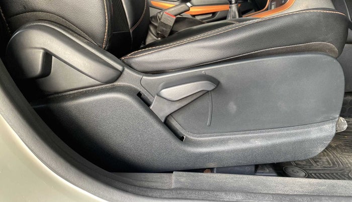 2020 Ford Ecosport TITANIUM 1.5L SPORTS(SUNROOF) DIESEL, Diesel, Manual, 78,801 km, Driver Side Adjustment Panel