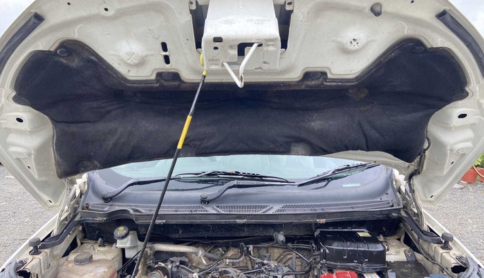 2017 Ford Ecosport TITANIUM 1.5L DIESEL, Diesel, Manual, 8,46,363 km, Bonnet (hood) - Insulation cover has minor damage