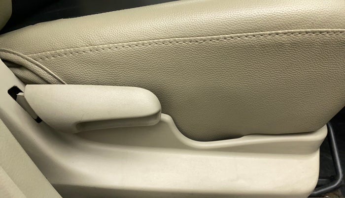 2019 Maruti Celerio VXI AMT (O), Petrol, Automatic, 31,795 km, Driver Side Adjustment Panel