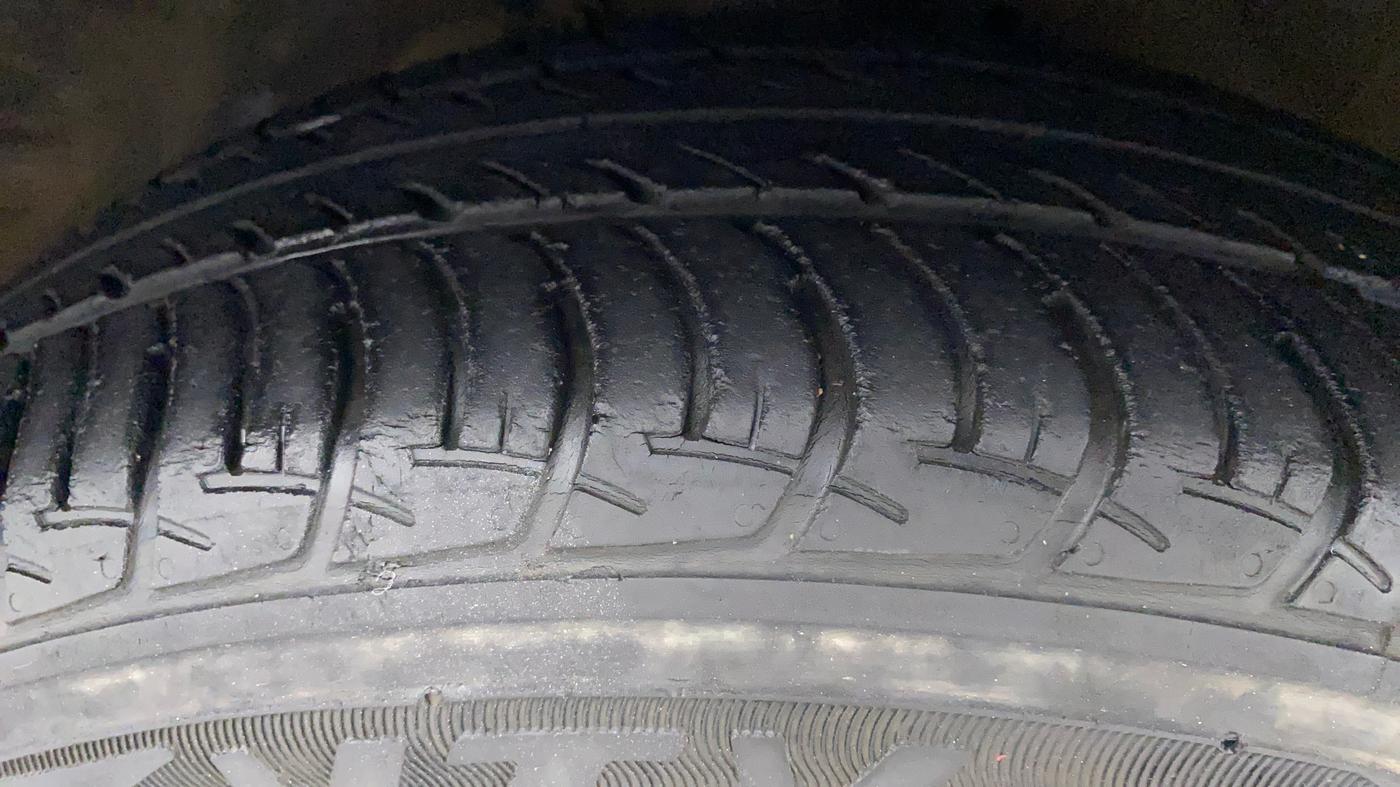 2019 Maruti Celerio VXI AMT (O), Petrol, Automatic, 31,795 km, Right Front Tyre Tread