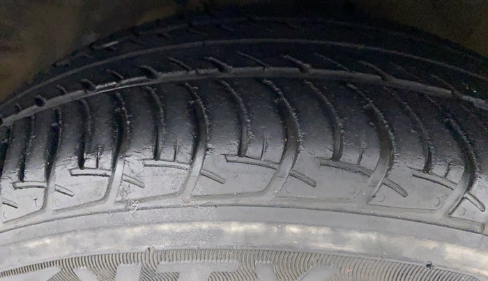 2019 Maruti Celerio VXI AMT (O), Petrol, Automatic, 31,795 km, Right Front Tyre Tread