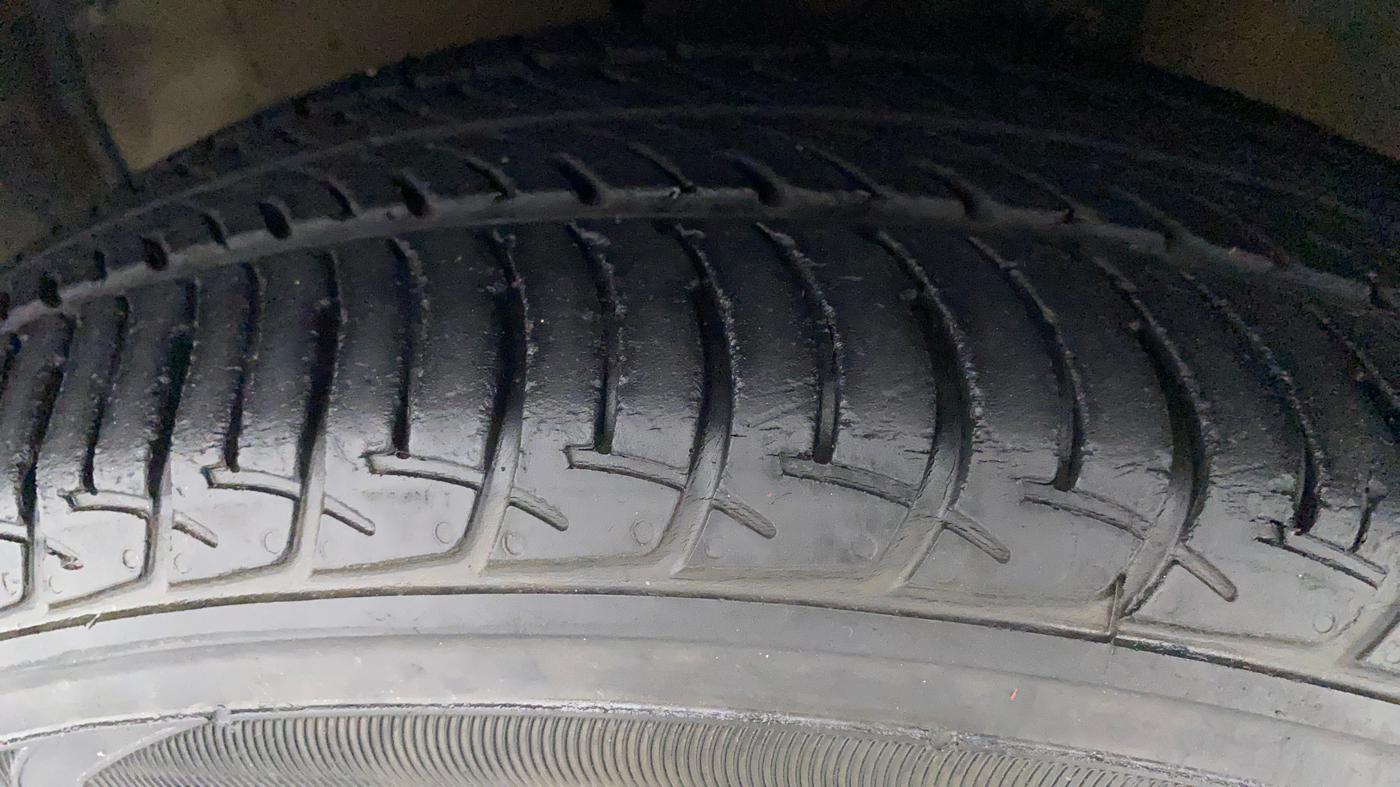 2019 Maruti Celerio VXI AMT (O), Petrol, Automatic, 31,795 km, Left Front Tyre Tread