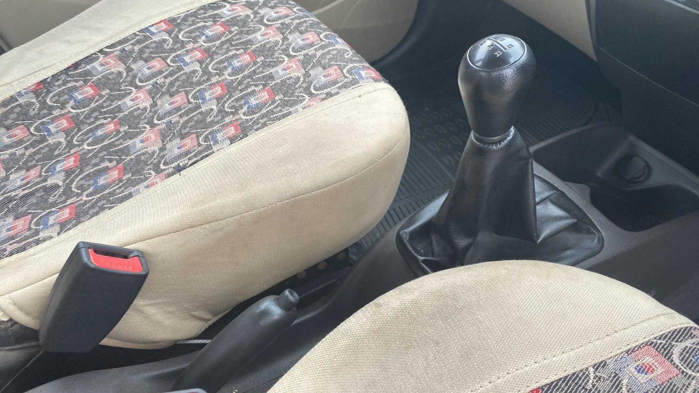 2013 Hyundai Eon ERA +, Petrol, Manual, 45,851 km, Gear Lever