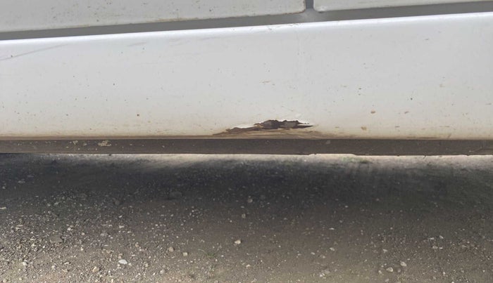 2013 Hyundai Eon ERA +, Petrol, Manual, 45,851 km, Left running board - Slightly dented