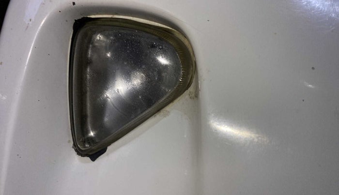 2014 Hyundai Eon ERA +, Petrol, Manual, 51,595 km, Right fog light - Not working