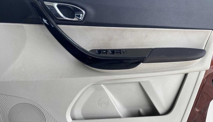 2022 Tata TIGOR XZ PLUS CNG, CNG, Manual, 47,451 km, Driver Side Door Panels Control
