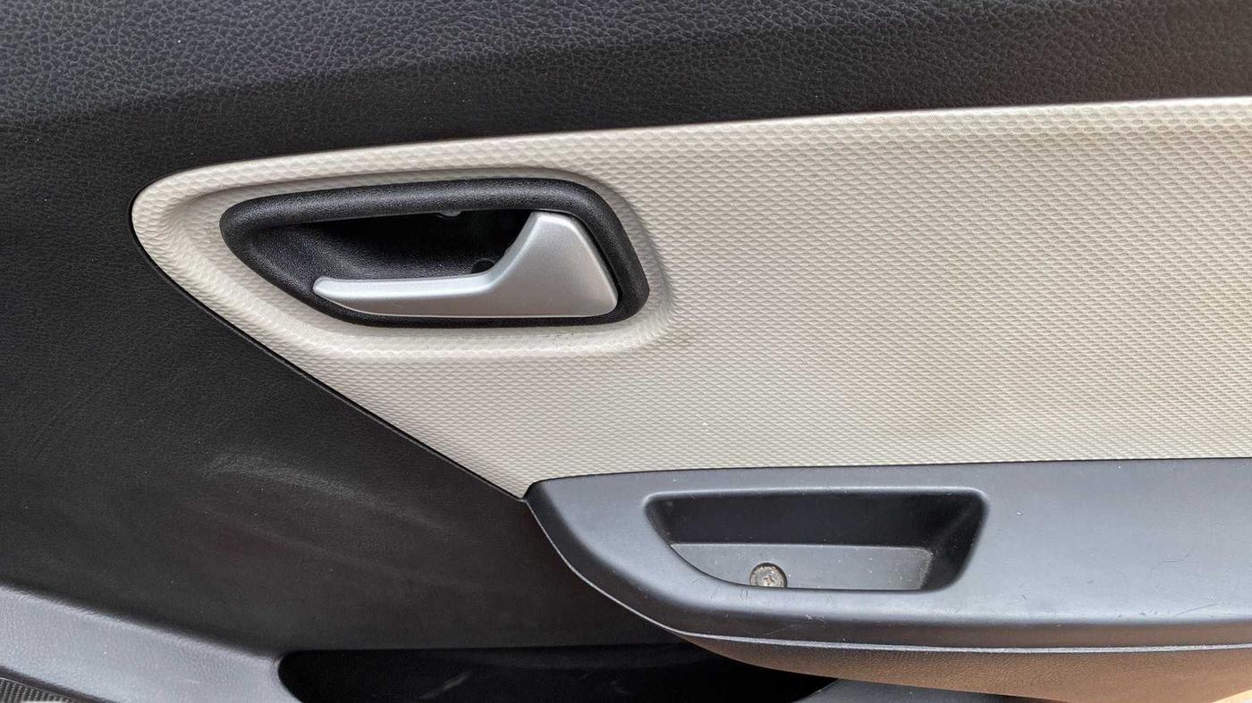 2019 Maruti Alto LXI, Petrol, Manual, 11,441 km, Driver Side Door Panels Control