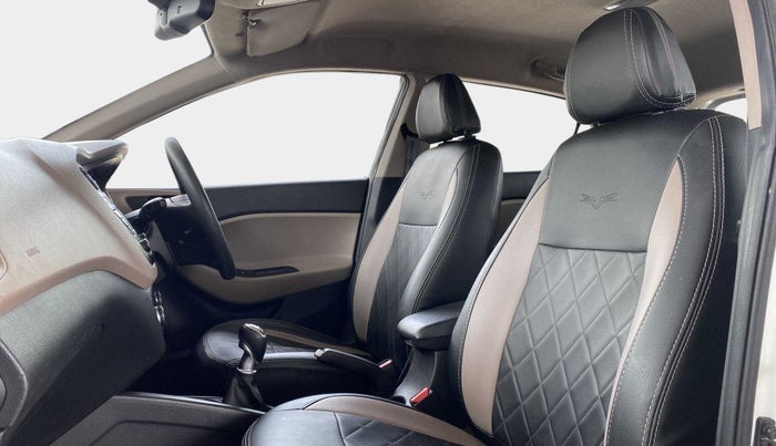 2016 Hyundai Elite i20 SPORTZ 1.4 CRDI, Diesel, Manual, 97,680 km, Right Side Front Door Cabin