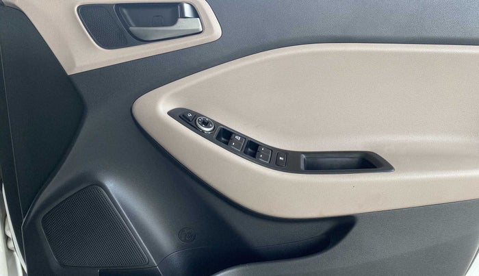 2016 Hyundai Elite i20 SPORTZ 1.4 CRDI, Diesel, Manual, 97,680 km, Driver Side Door Panels Control