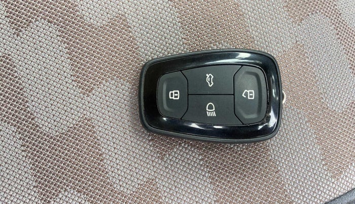 2019 Tata NEXON XZA PLUS PETROL, Petrol, Automatic, 11,975 km, Key Close Up