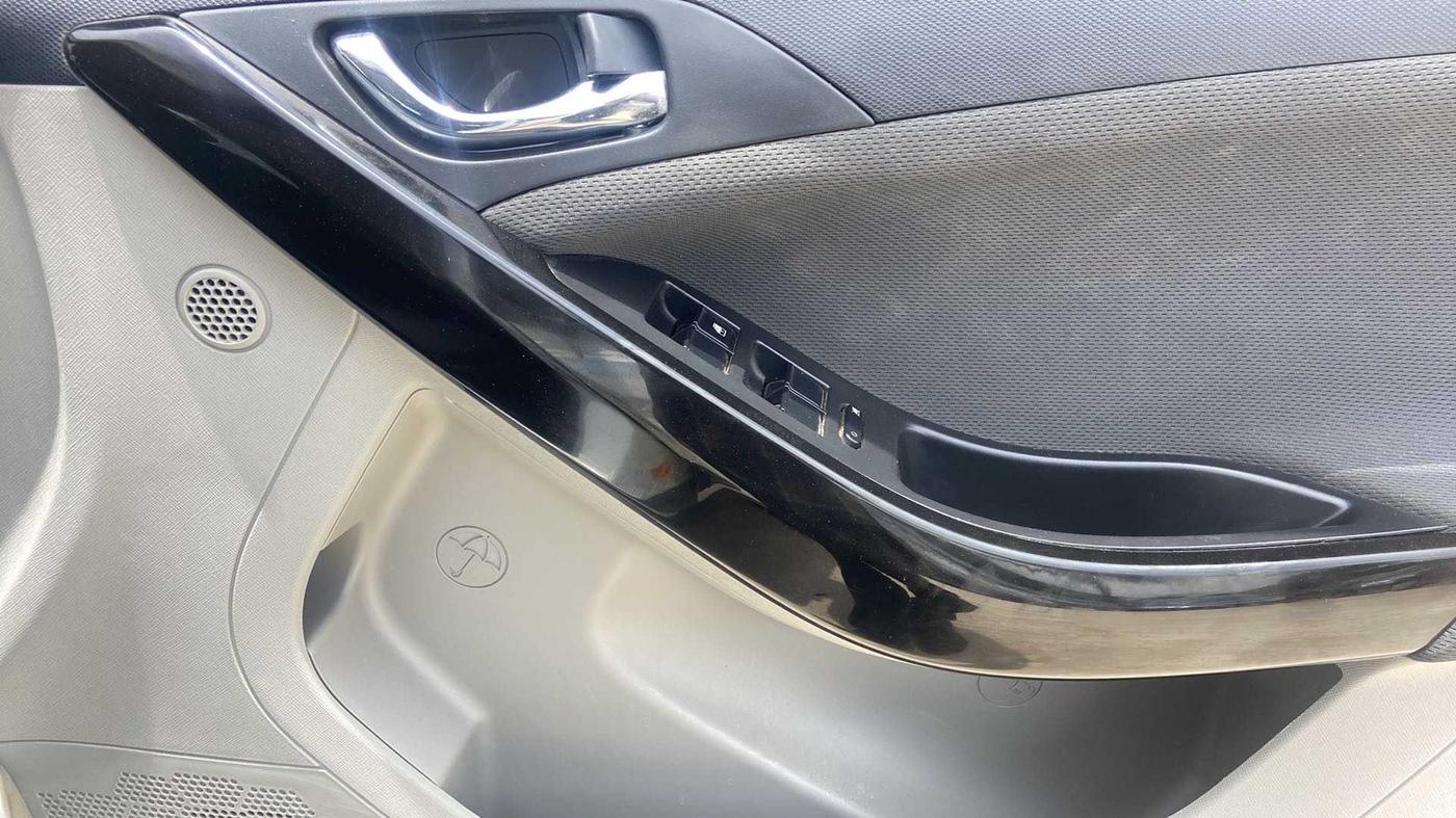 2019 Tata NEXON XZA PLUS PETROL, Petrol, Automatic, 11,975 km, Driver Side Door Panels Control
