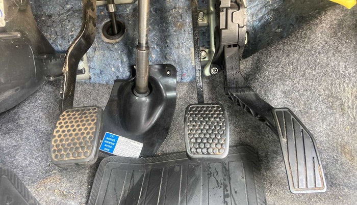 2019 Maruti Alto VXI, Petrol, Manual, 14,051 km, Pedals