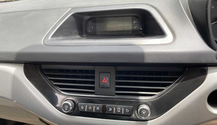 2019 Tata NEXON XM DIESEL, Diesel, Manual, 1,10,321 km, Infotainment system - AM/FM Radio - Not Working