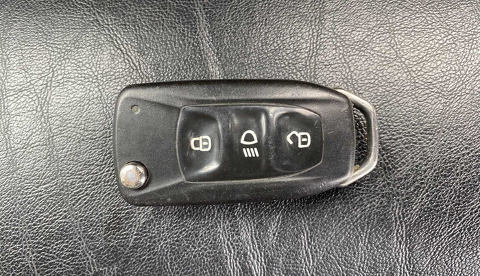 2019 Tata NEXON XM DIESEL, Diesel, Manual, 1,10,321 km, Key Close Up