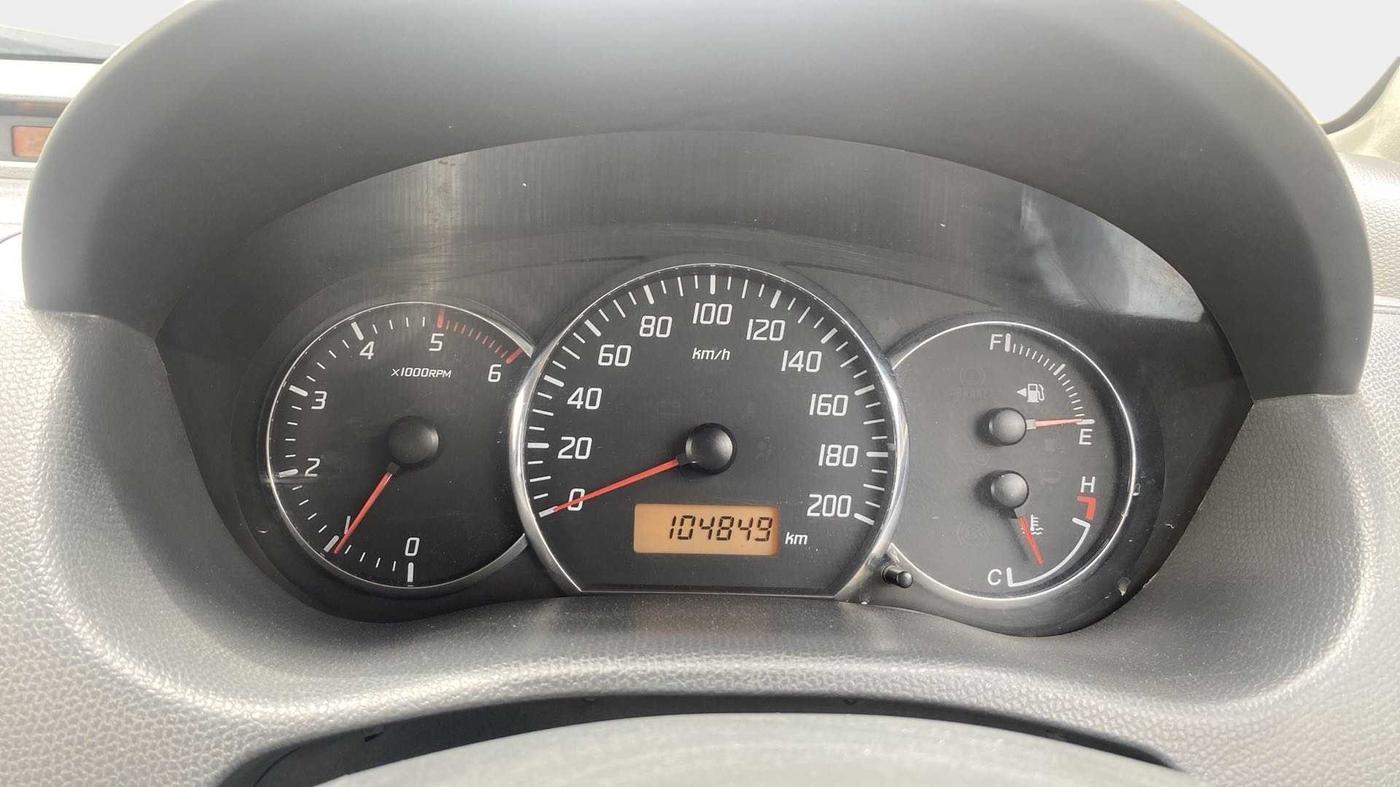 2010 Maruti Swift VDI, Diesel, Manual, 1,04,842 km, Odometer Image