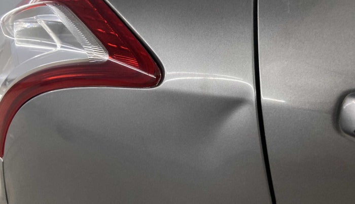 2017 Maruti Swift LXI (O), Petrol, Manual, 29,937 km, Right quarter panel - Slightly dented