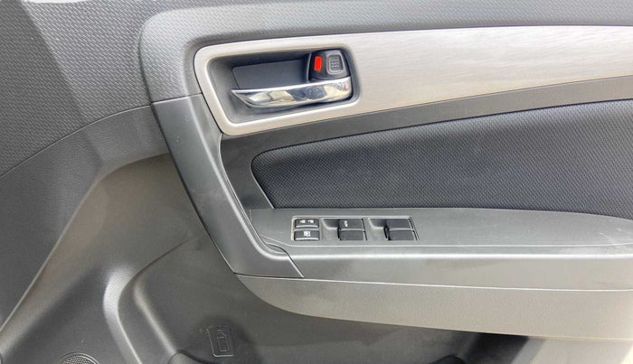2016 Maruti Vitara Brezza ZDI PLUS, Diesel, Manual, 50,056 km, Driver Side Door Panels Control