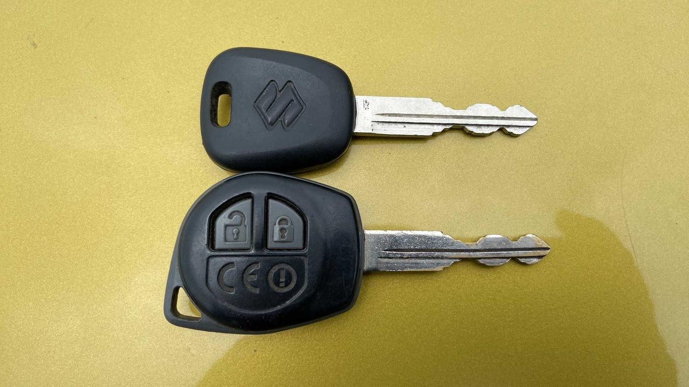 2016 Maruti Celerio ZXI AMT, CNG, Automatic, 27,739 km, Key Close Up