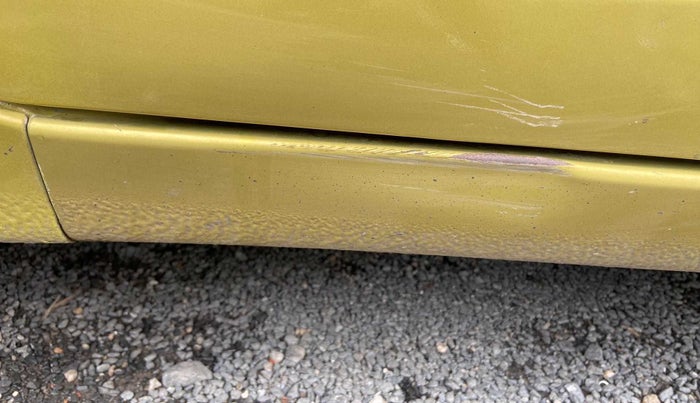 2016 Maruti Celerio ZXI AMT, CNG, Automatic, 27,739 km, Left running board - Slightly dented