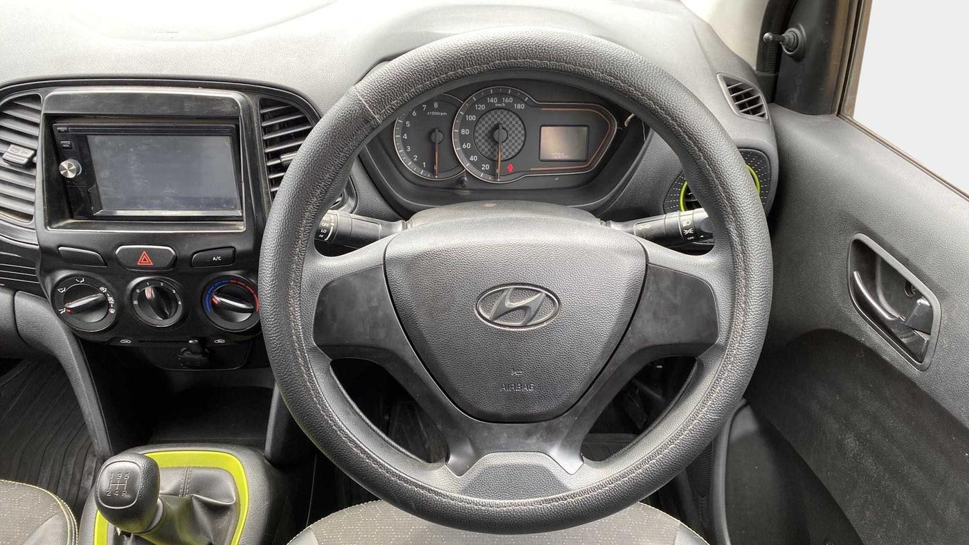 2019 Hyundai NEW SANTRO MAGNA, Petrol, Manual, 7,019 km, Steering Wheel Close Up