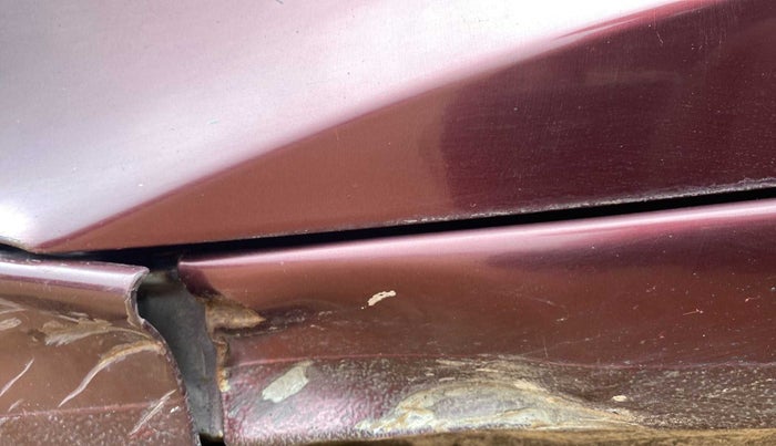 2014 Honda City 1.5L I-DTEC SV, Diesel, Manual, 1,02,813 km, Left running board - Slightly dented