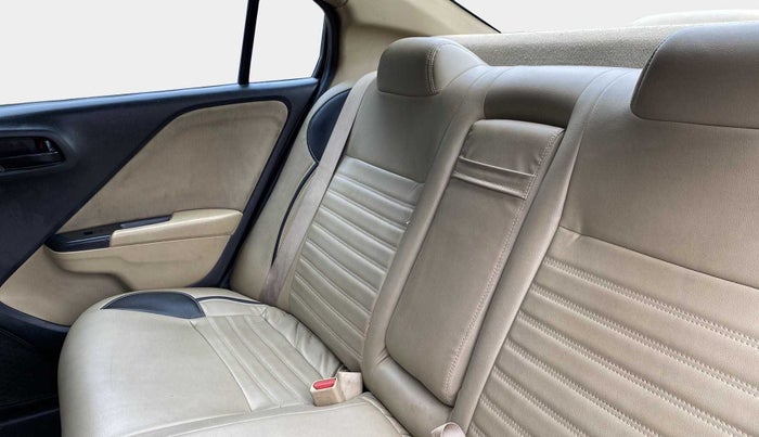 2014 Honda City 1.5L I-DTEC SV, Diesel, Manual, 1,02,813 km, Right Side Rear Door Cabin