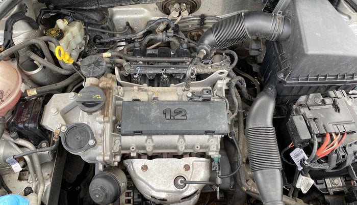 2016 Volkswagen Ameo HIGHLINE1.2L, Petrol, Manual, 96,487 km, Open Bonet