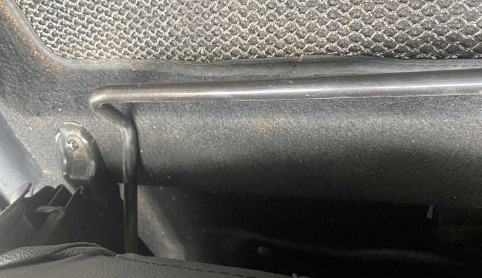2013 Hyundai i20 SPORTZ 1.2, Petrol, Manual, 68,551 km, Front left seat (passenger seat) - Seat adjuster lever broken but working