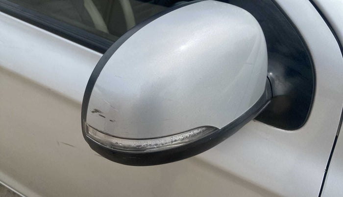 2013 Hyundai i20 SPORTZ 1.2, Petrol, Manual, 68,551 km, Right rear-view mirror - Mirror motor not working