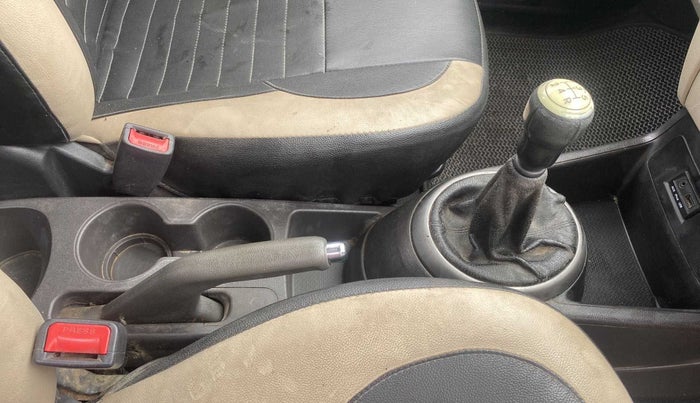 2013 Hyundai i20 SPORTZ 1.2, Petrol, Manual, 68,551 km, Gear Lever