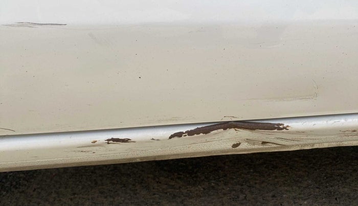 2017 Datsun Redi Go S 1.0 AMT, Petrol, Automatic, 25,834 km, Right running board - Slightly dented