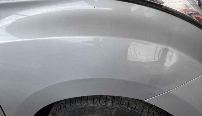 2019 Hyundai Eon ERA +, CNG, Manual, 84,673 km, Right fender - Slight discoloration