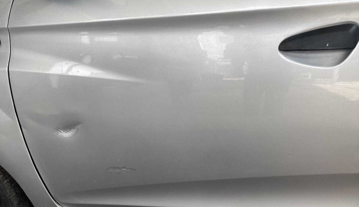 2019 Hyundai Eon ERA +, CNG, Manual, 84,673 km, Left fender - Lining missing