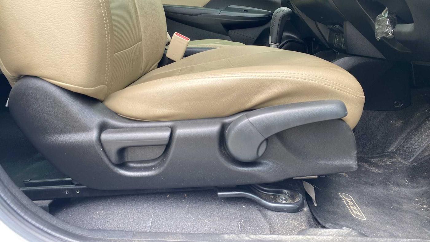2022 Honda Jazz 1.2L I-VTEC ZX CVT, Petrol, Automatic, 6,349 km, Driver Side Adjustment Panel