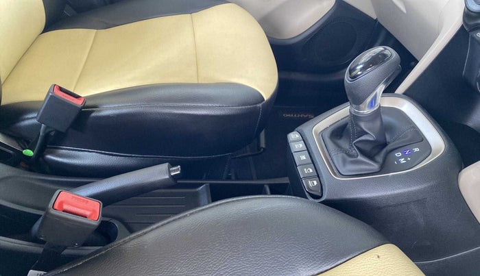 2021 Hyundai NEW SANTRO SPORTZ AMT, Petrol, Automatic, 11,223 km, Gear Lever
