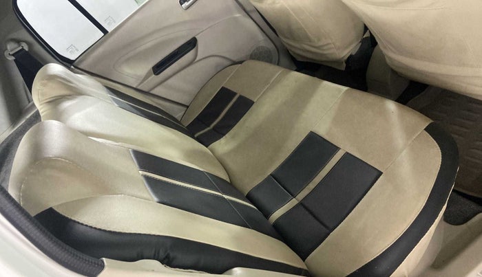 2017 Maruti Celerio ZXI AMT, Petrol, Automatic, 37,836 km, Second-row right seat - Belt buckle missing