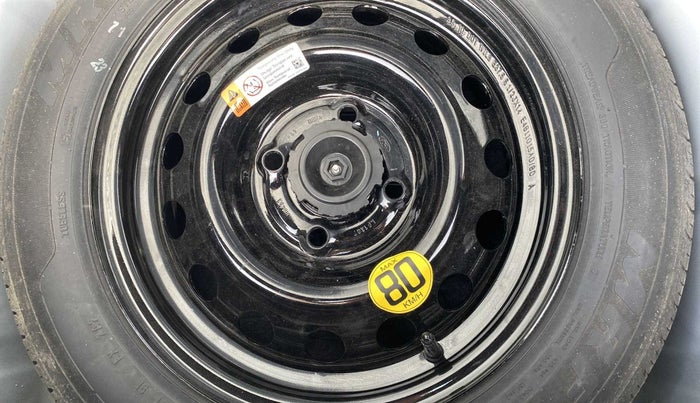 2019 Ford New Figo TITANIUM 1.2 PETROL MT, Petrol, Manual, 12,408 km, Dicky (Boot door) - Tool missing