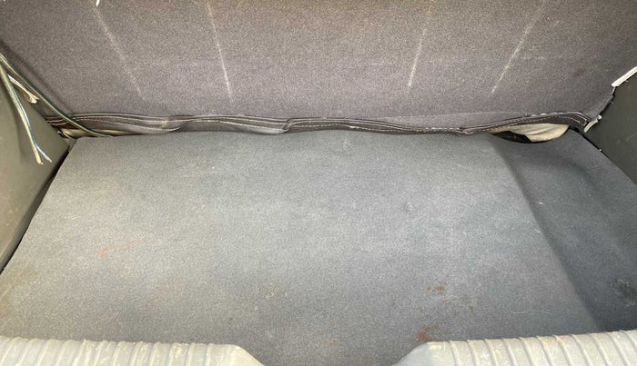 2010 Hyundai i10 MAGNA 1.2, Petrol, Manual, 56,065 km, Boot Inside