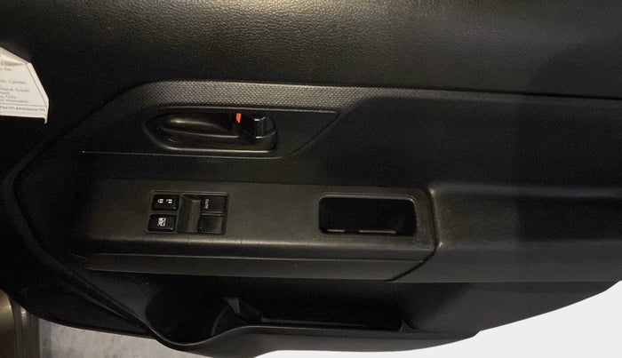 2020 Maruti New Wagon-R LXI CNG 1.0, CNG, Manual, 48,740 km, Driver Side Door Panels Control