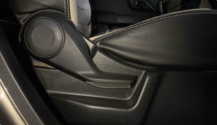 2020 Maruti New Wagon-R LXI CNG 1.0, CNG, Manual, 48,740 km, Driver Side Adjustment Panel