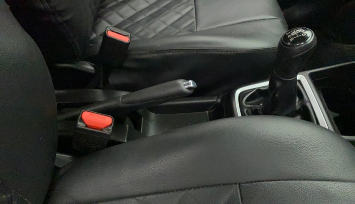 2021 Maruti Swift VXI, Petrol, Manual, 42,345 km, Gear Lever