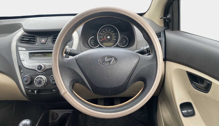 2014 Hyundai Eon MAGNA +, Petrol, Manual, 32,370 km, Steering Wheel Close Up