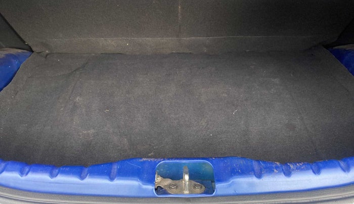 2014 Hyundai Eon MAGNA +, Petrol, Manual, 32,370 km, Boot Inside